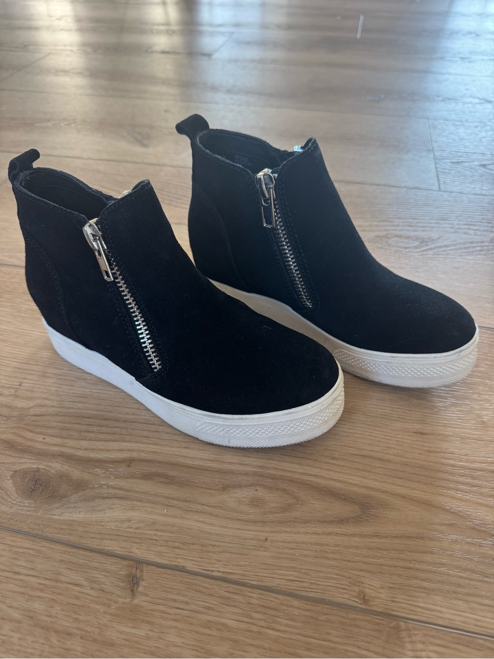 Steve Madden Black Suede Wedge Zip Booties